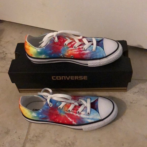 girls tie dye converse